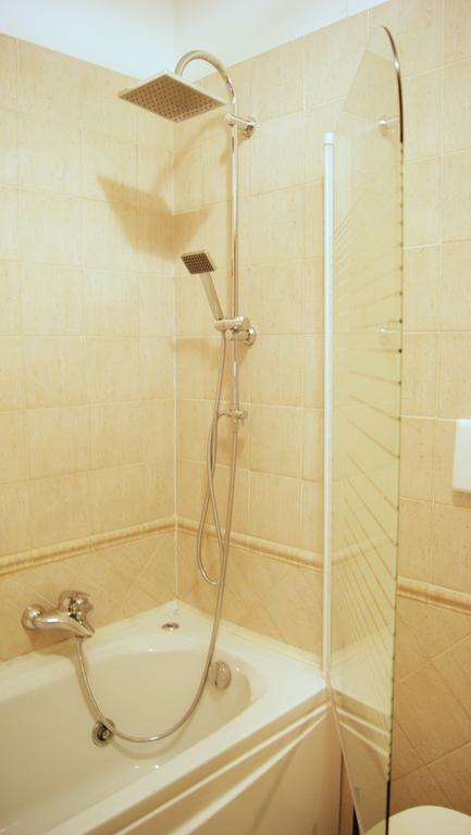Sweet Roman Holiday Fiumicino Room photo